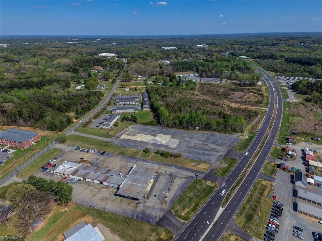 1074 Freeway Dr. Reidsville, NC 27320 - Photo 5 of 9