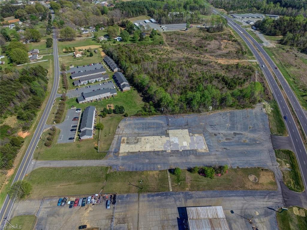 1074 Freeway Dr. Reidsville, NC 27320 - Photo 7 of 9