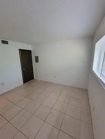 $975 | 1216 Kennedy Road, Unit 4, Daytona Beach, FL 32117