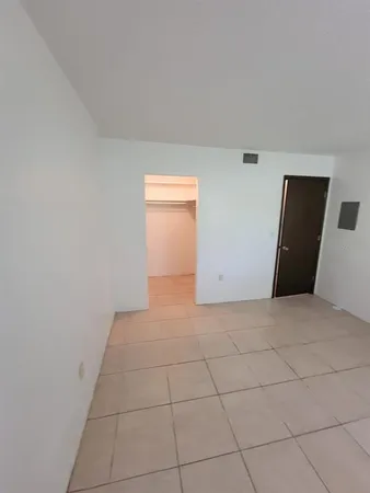 $975 | 1216 Kennedy Road, Unit 4, Daytona Beach, FL 32117