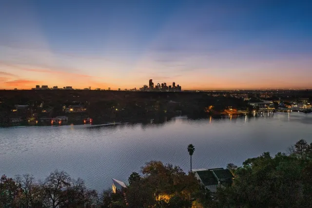 $6,950,000 | 2007 Lakeshore Drive, Austin, TX 78746