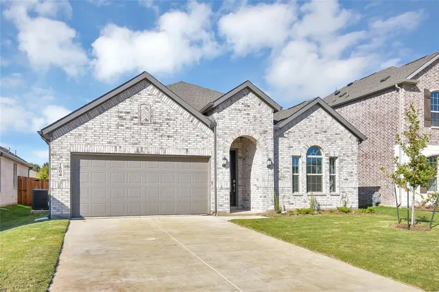 $2,300 | 1504 Adams Drive, Little Elm, TX 75068