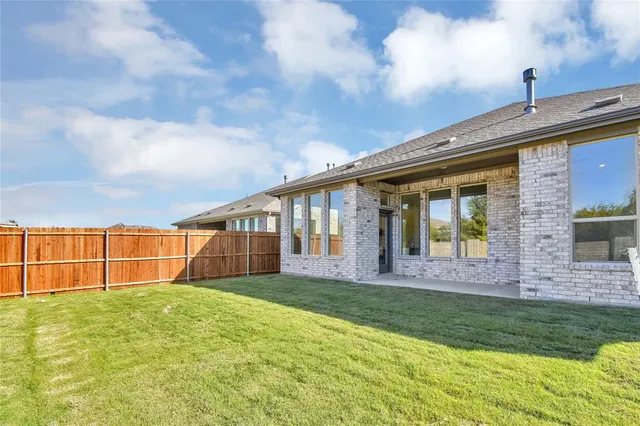 $2,300 | 1504 Adams Drive, Little Elm, TX 75068