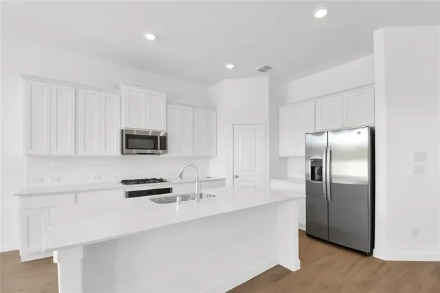 $2,300 | 1504 Adams Drive, Little Elm, TX 75068