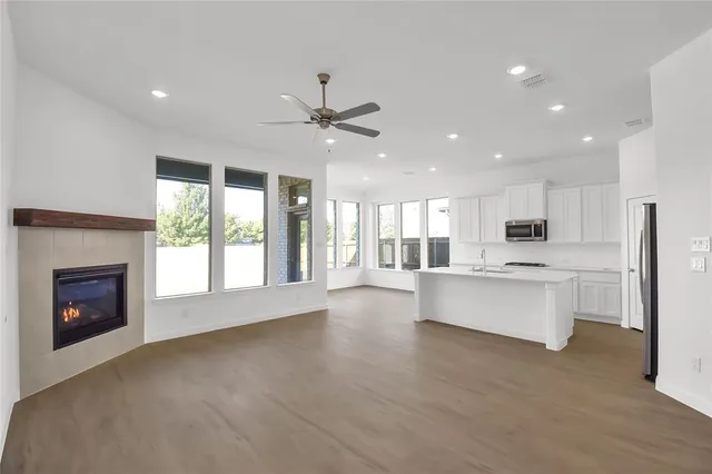 $2,300 | 1504 Adams Drive, Little Elm, TX 75068