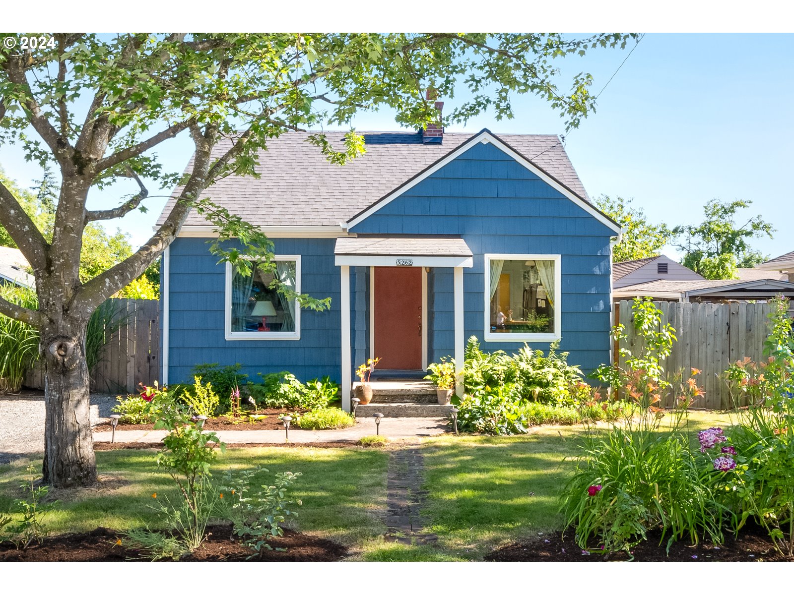 5262 Southeast Rural Street Portland, OR 97206 - Photo 1 of 47 Gallery Image 1