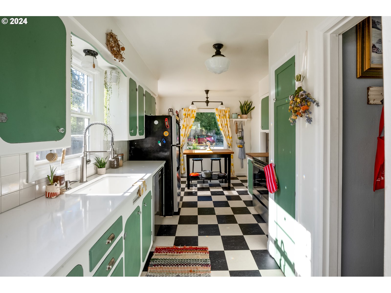 5262 Southeast Rural Street Portland, OR 97206 - Photo 19 of 47 Gallery Image 19