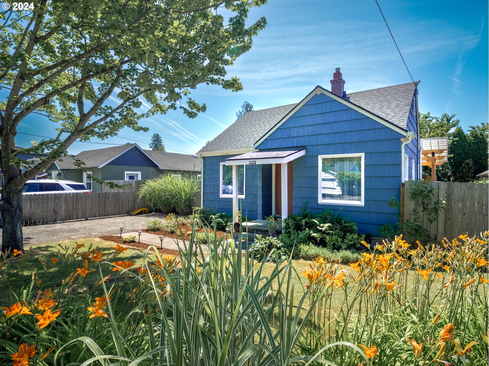 5262 Southeast Rural Street Portland, OR 97206 - Photo 2 of 47 Gallery Image 2