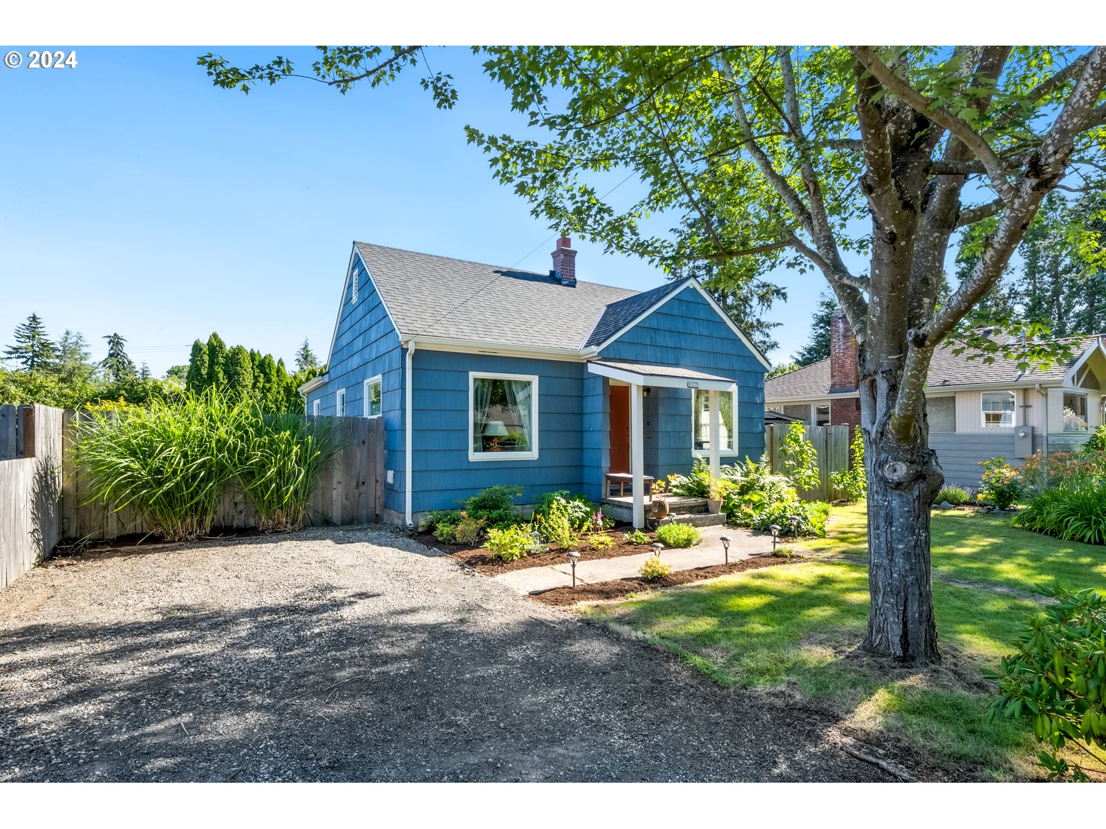 5262 Southeast Rural Street Portland, OR 97206 - Photo 3 of 47 Gallery Image 3