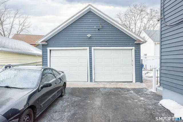 a view of backyard of house