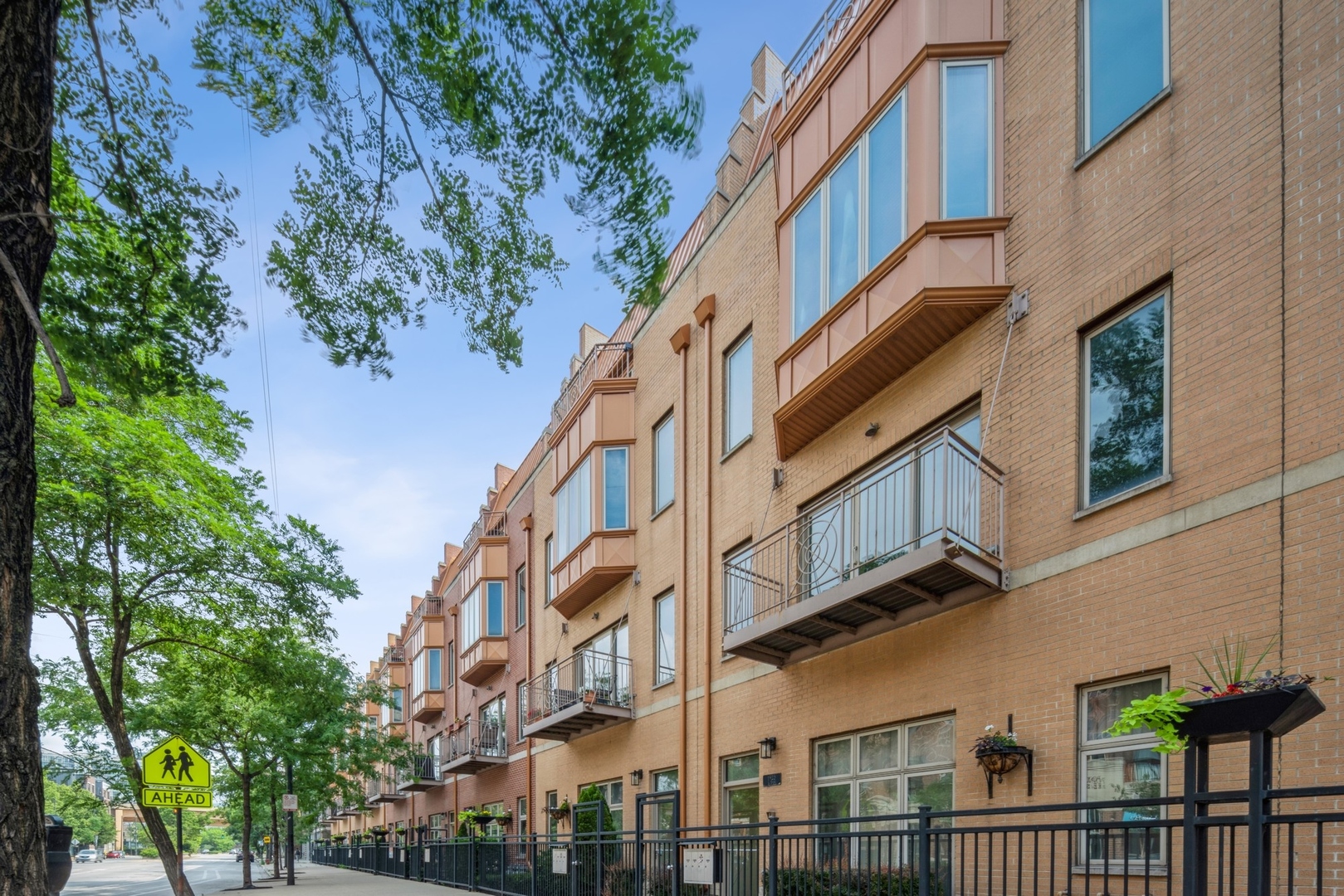 1925 South State Street, Unit 2 Chicago, IL 60616 - Photo 1 of 13