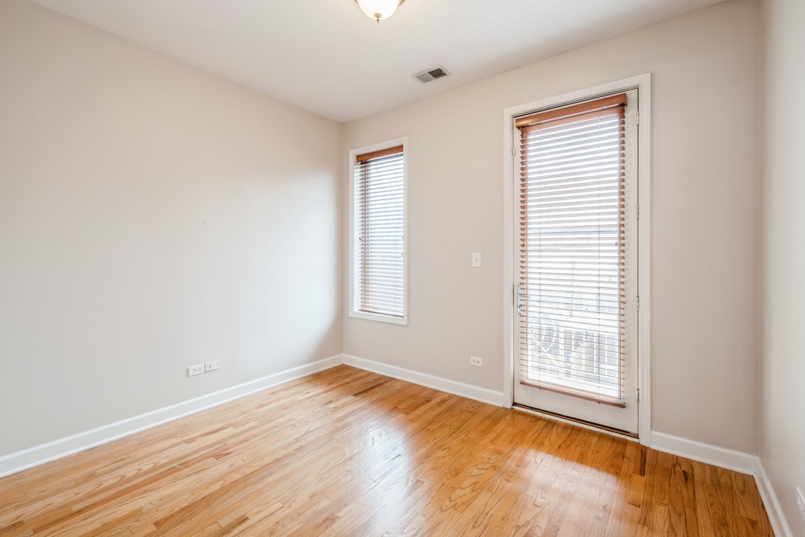 1925 South State Street, Unit 2 Chicago, IL 60616 - Photo 11 of 13