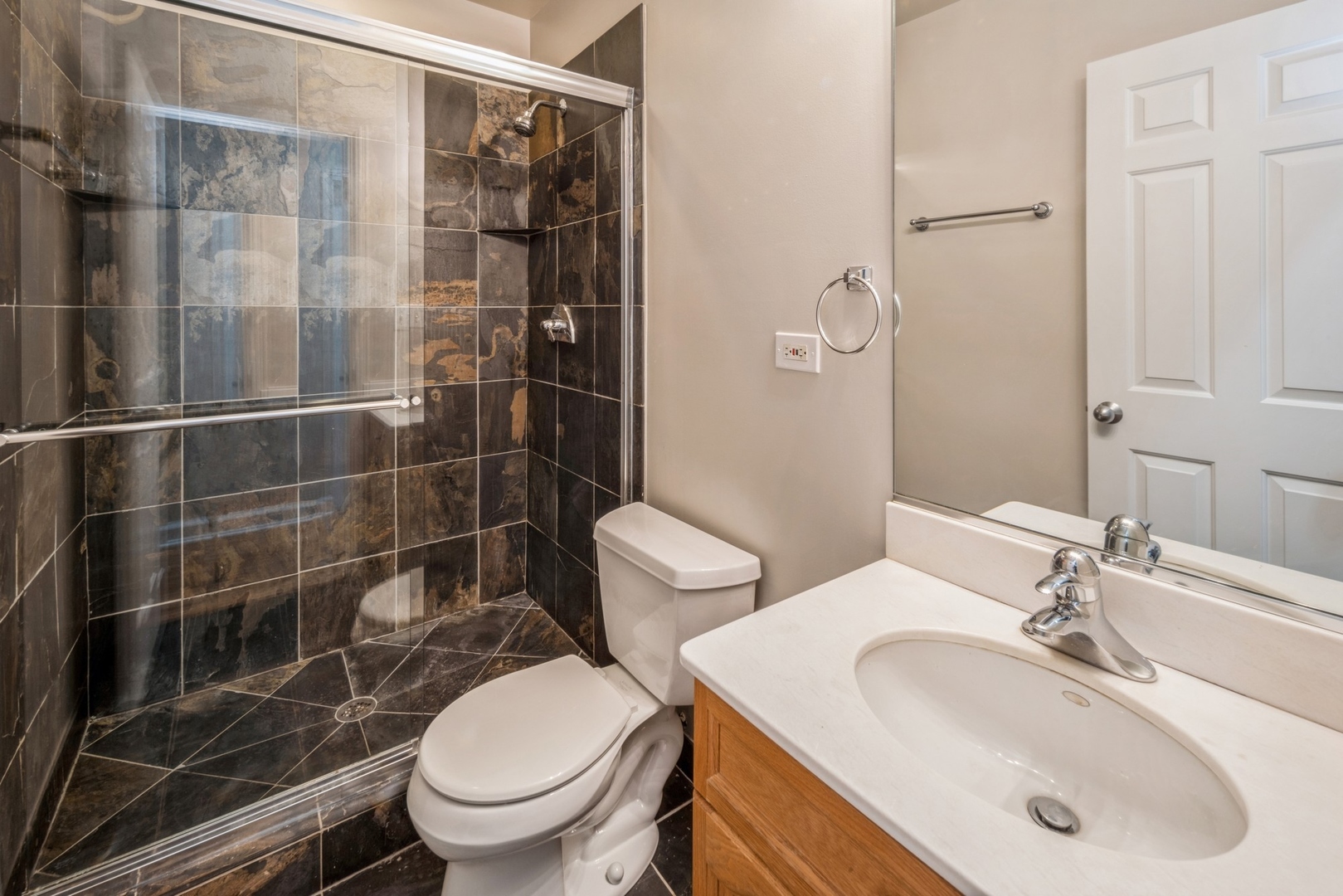 1925 South State Street, Unit 2 Chicago, IL 60616 - Photo 12 of 13