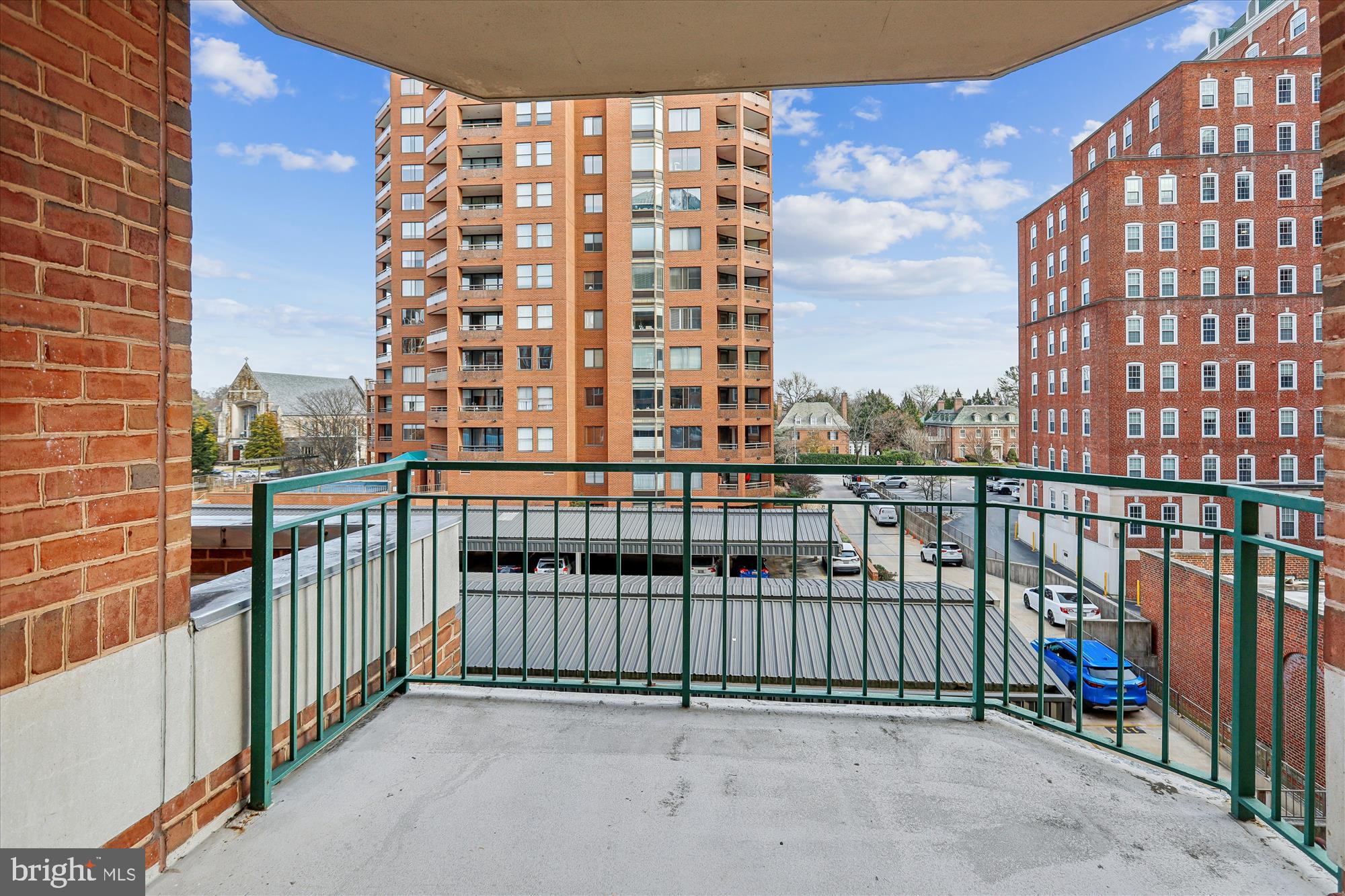 3801 Canterbury Road, Unit 404 Baltimore, MD 21218 - Photo 20 of 37 a view of balcony with a street