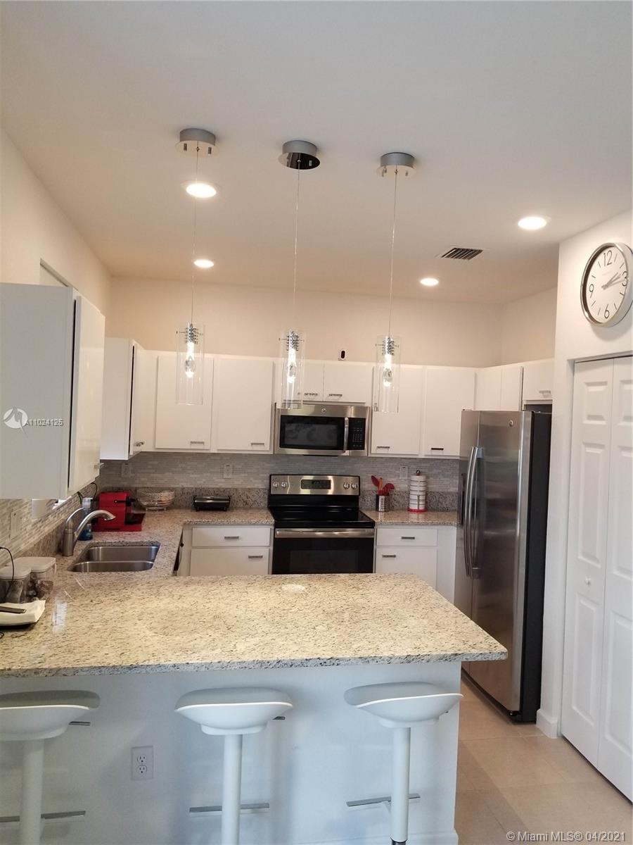 3317 West 94th Terrace Hialeah, FL 33018 - Photo 12 of 52