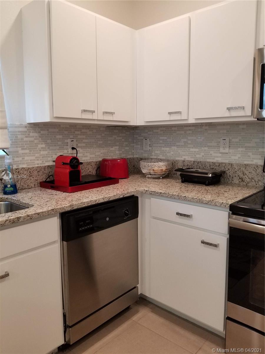 3317 West 94th Terrace Hialeah, FL 33018 - Photo 14 of 52