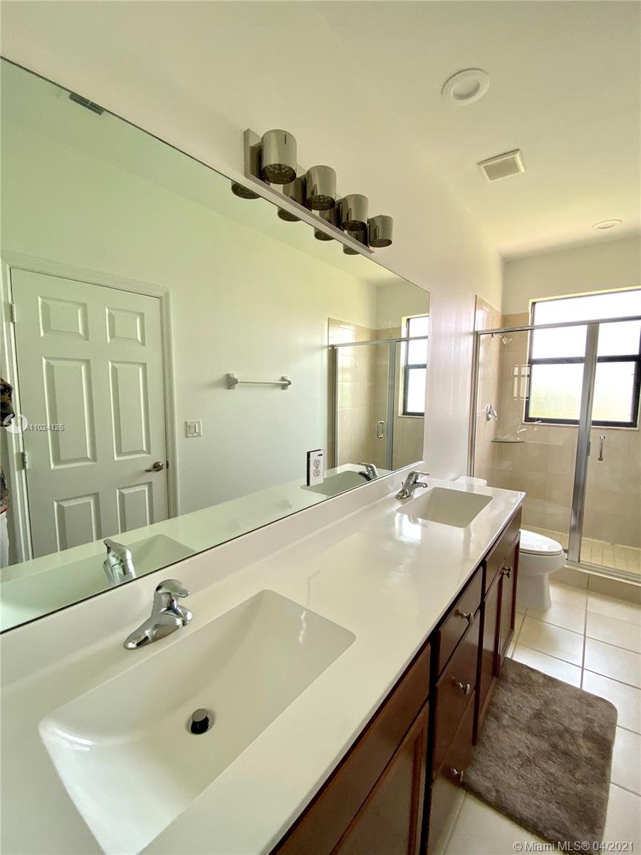 3317 West 94th Terrace Hialeah, FL 33018 - Photo 21 of 52