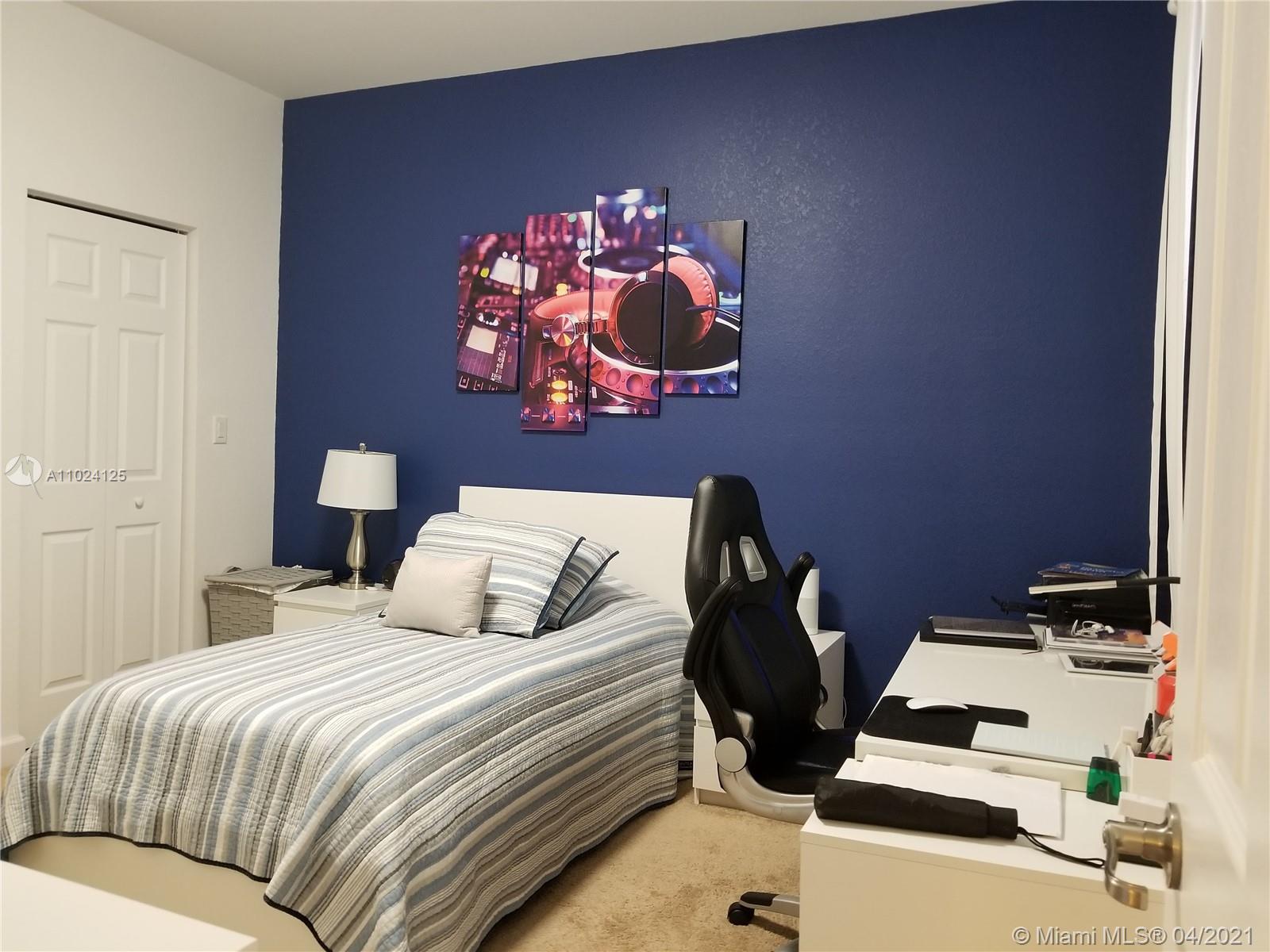 3317 West 94th Terrace Hialeah, FL 33018 - Photo 28 of 52