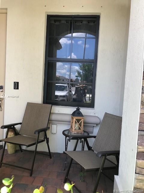 3317 West 94th Terrace Hialeah, FL 33018 - Photo 5 of 52