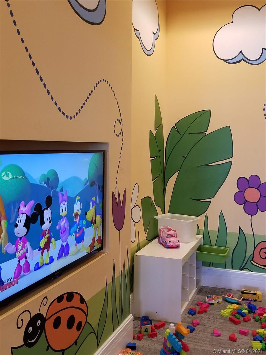 3317 West 94th Terrace Hialeah, FL 33018 - Photo 48 of 52