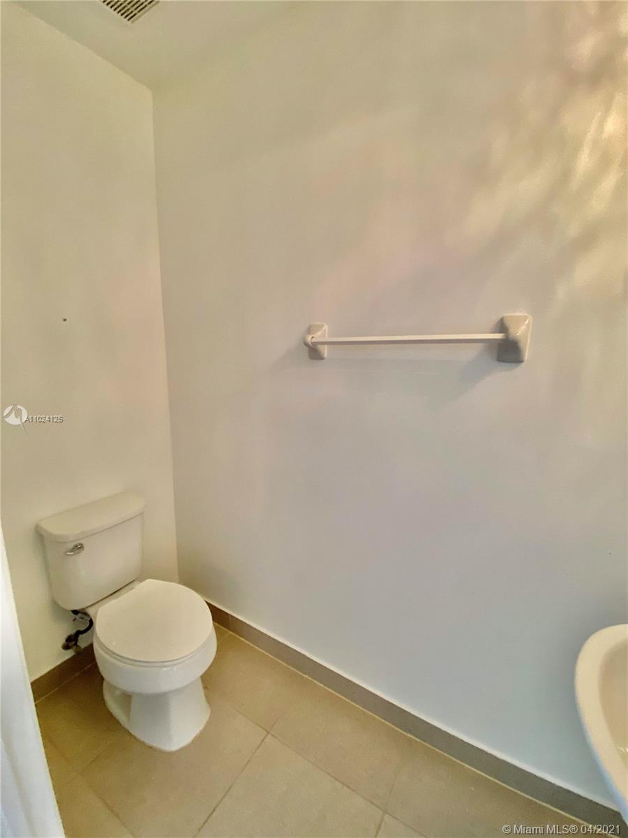 3317 West 94th Terrace Hialeah, FL 33018 - Photo 9 of 52