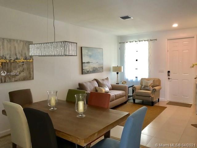 3317 West 94th Terrace Hialeah, FL 33018 - Photo 10 of 52