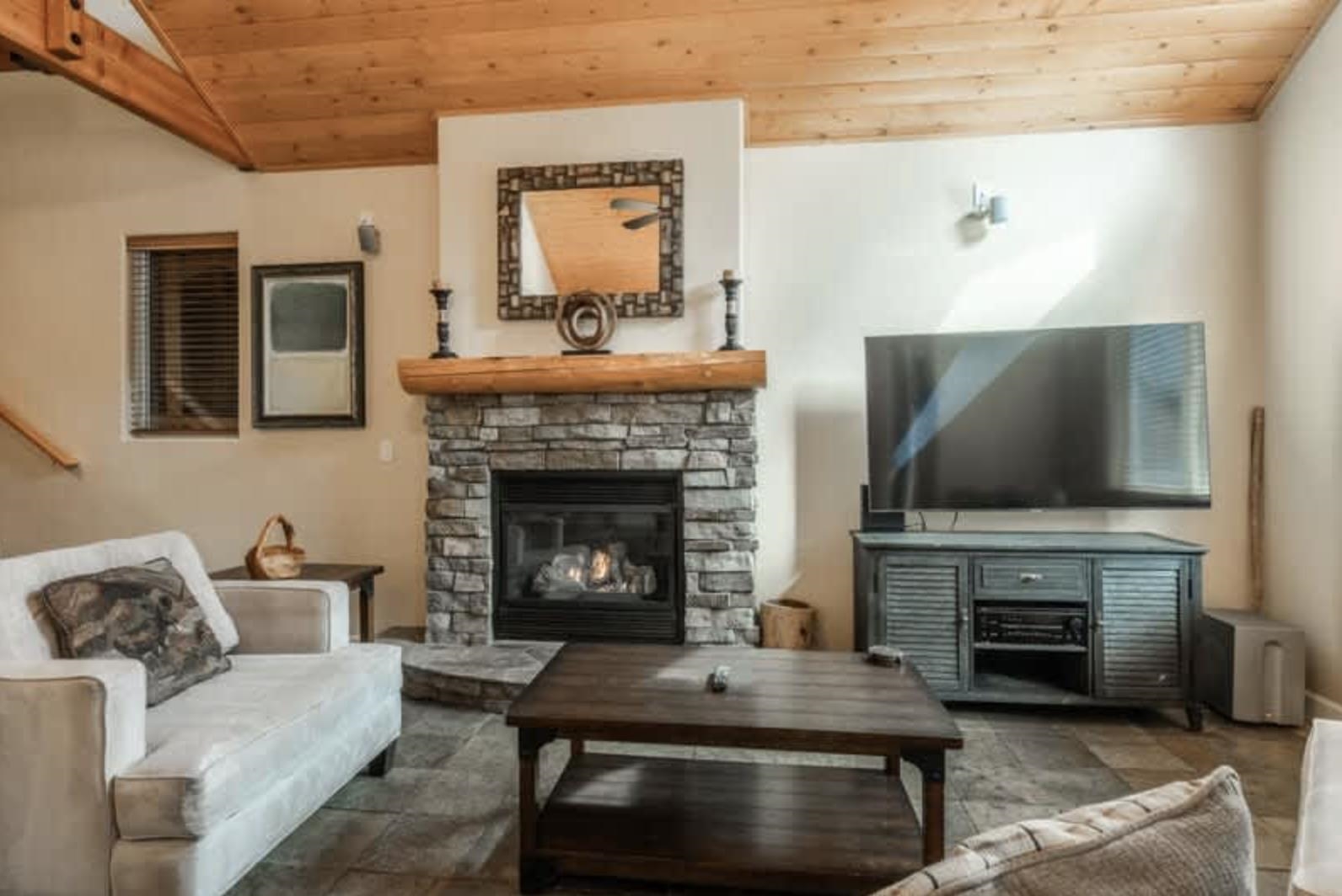 3771 Main Street, Unit 3 Mammoth Lakes, CA 93546 - Photo 9 of 44