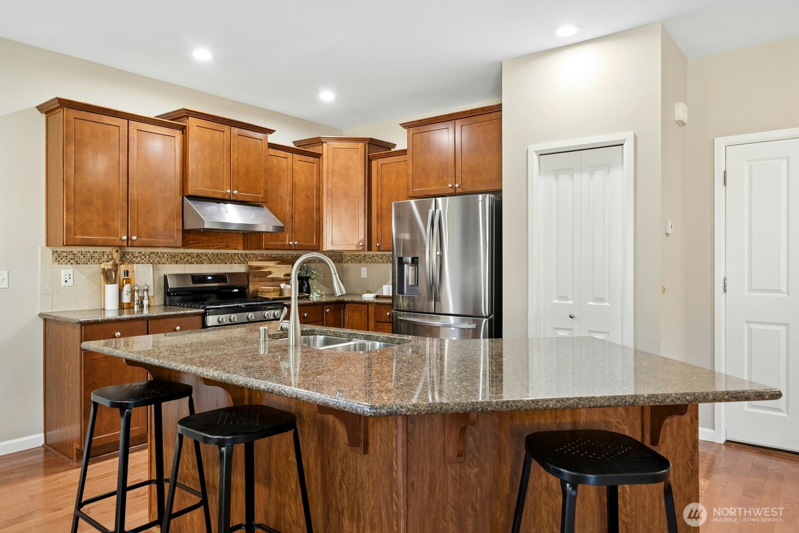 3301 176th Place Southeast Bothell, WA 98012 - Photo 7 of 24