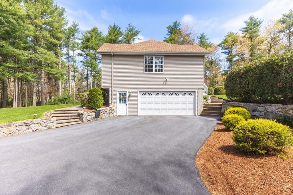4 Rebecca Road Assonet, MA 02702 - Photo 3 of 26