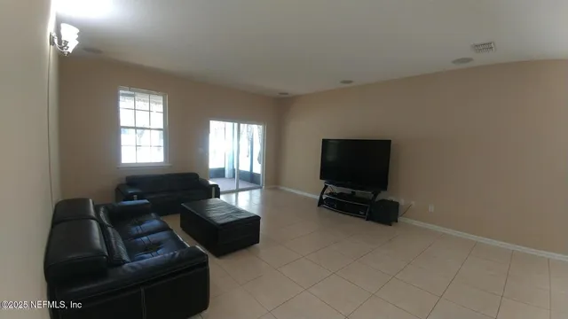 $2,400 | 12192 Chaseborough Way, Jacksonville, FL 32258