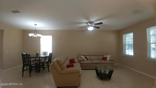 $2,400 | 12192 Chaseborough Way, Jacksonville, FL 32258