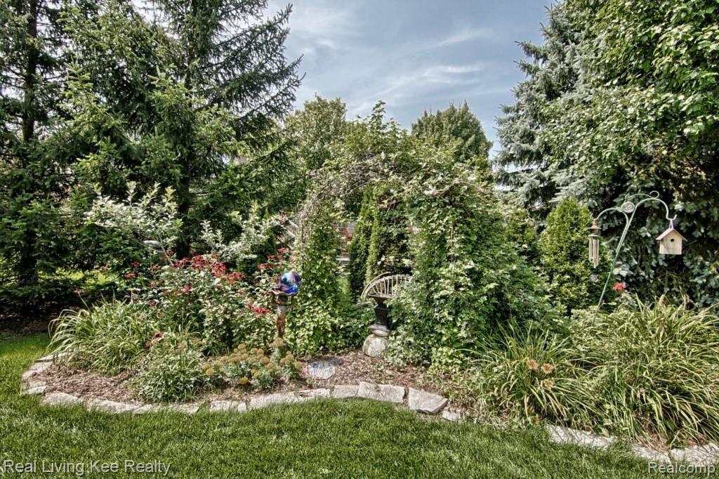1749 Old Homestead Drive Rochester, MI 48306 - Photo 11 of 47 Backyard_2nd_View.jpg
