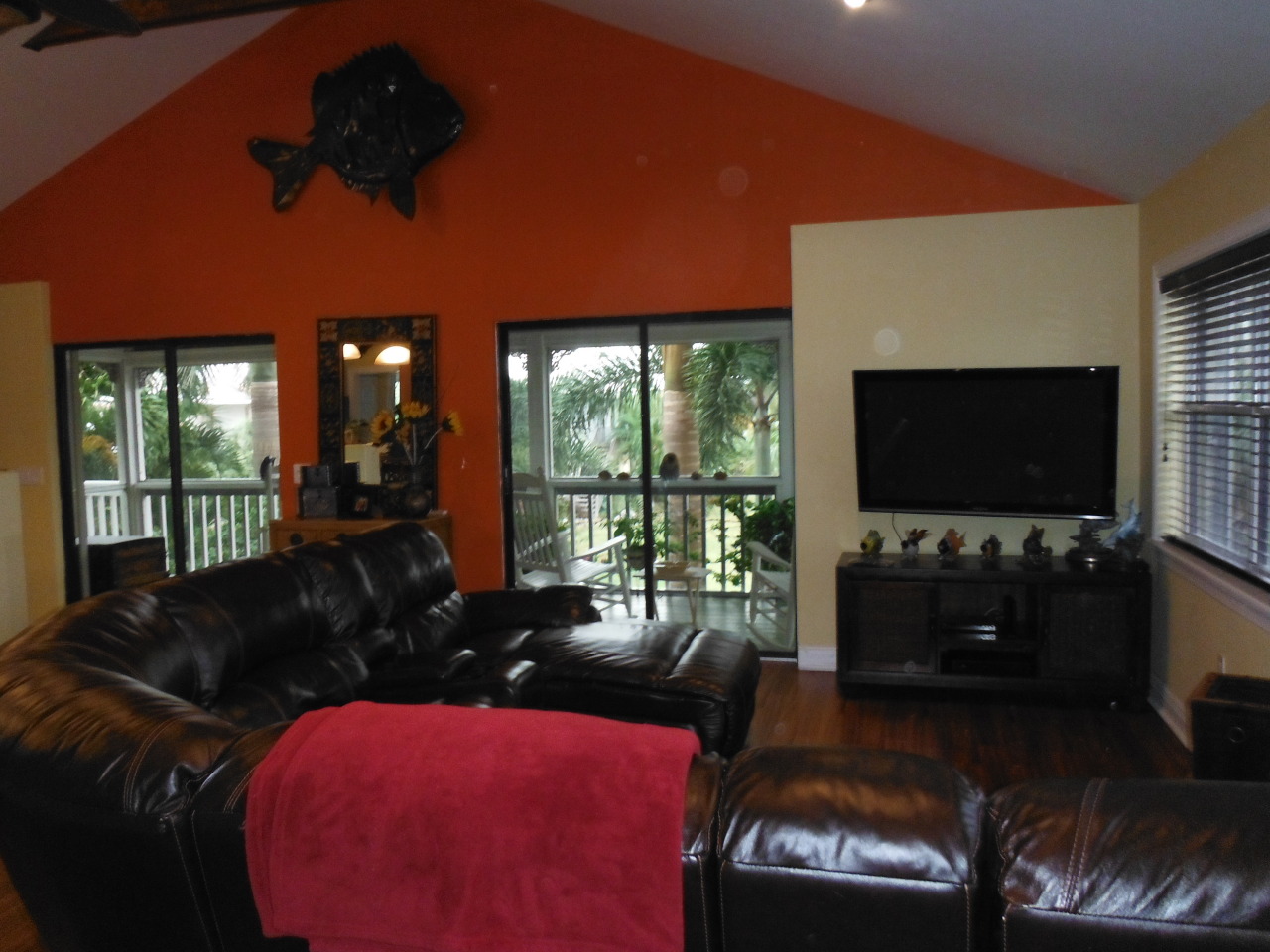 3931 Gordon Road Big Pine Key, FL 33043 - Photo 17 of 47 Living room