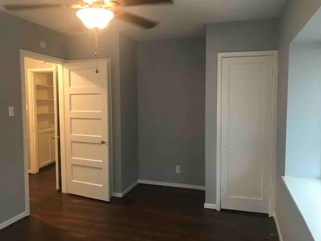 $370,000 | 943 West 43rd Street, Houston, TX 77018