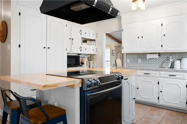 $269,000 | 1129 Holloman Street, Olla, LA 71465