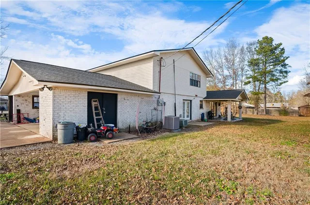 $269,000 | 1129 Holloman Street, Olla, LA 71465