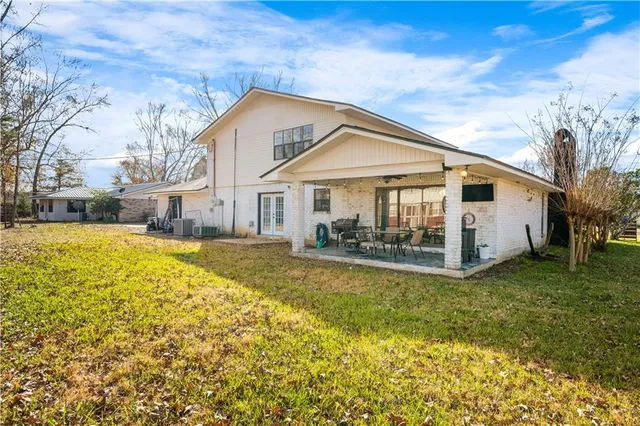 $269,000 | 1129 Holloman Street, Olla, LA 71465