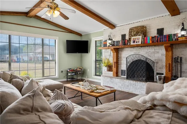 $269,000 | 1129 Holloman Street, Olla, LA 71465