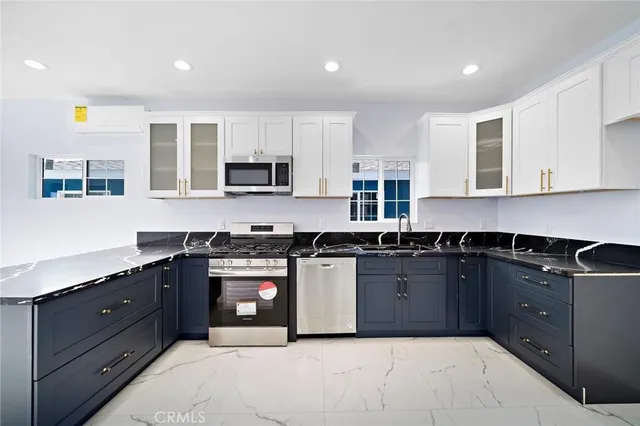 $1,749,000 | 14712 Newland Street, Midway City, CA 92655