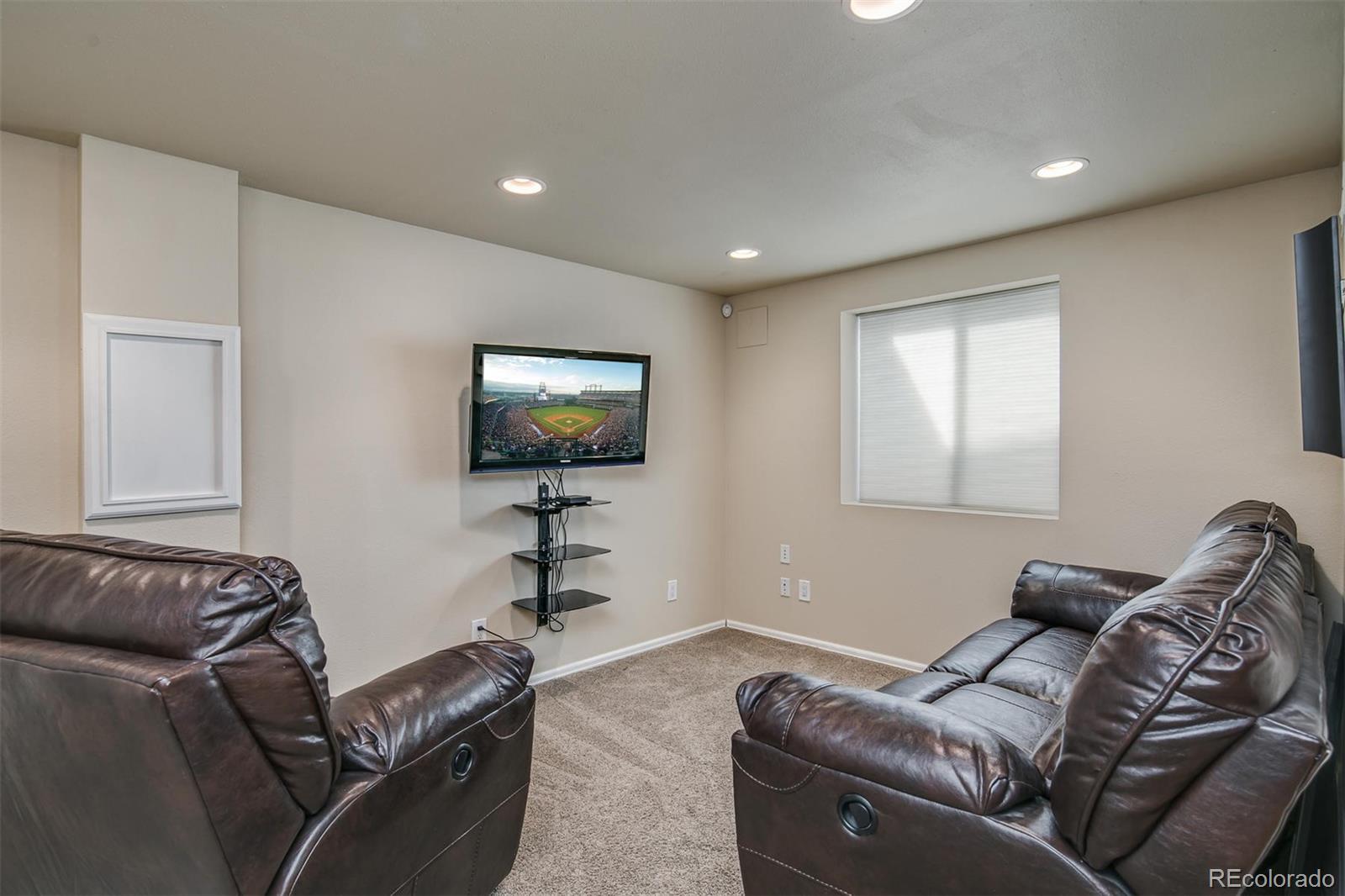 9305 Roadrunner Street Highlands Ranch, CO 80129 - Photo 25 of 33 Gallery Image 25