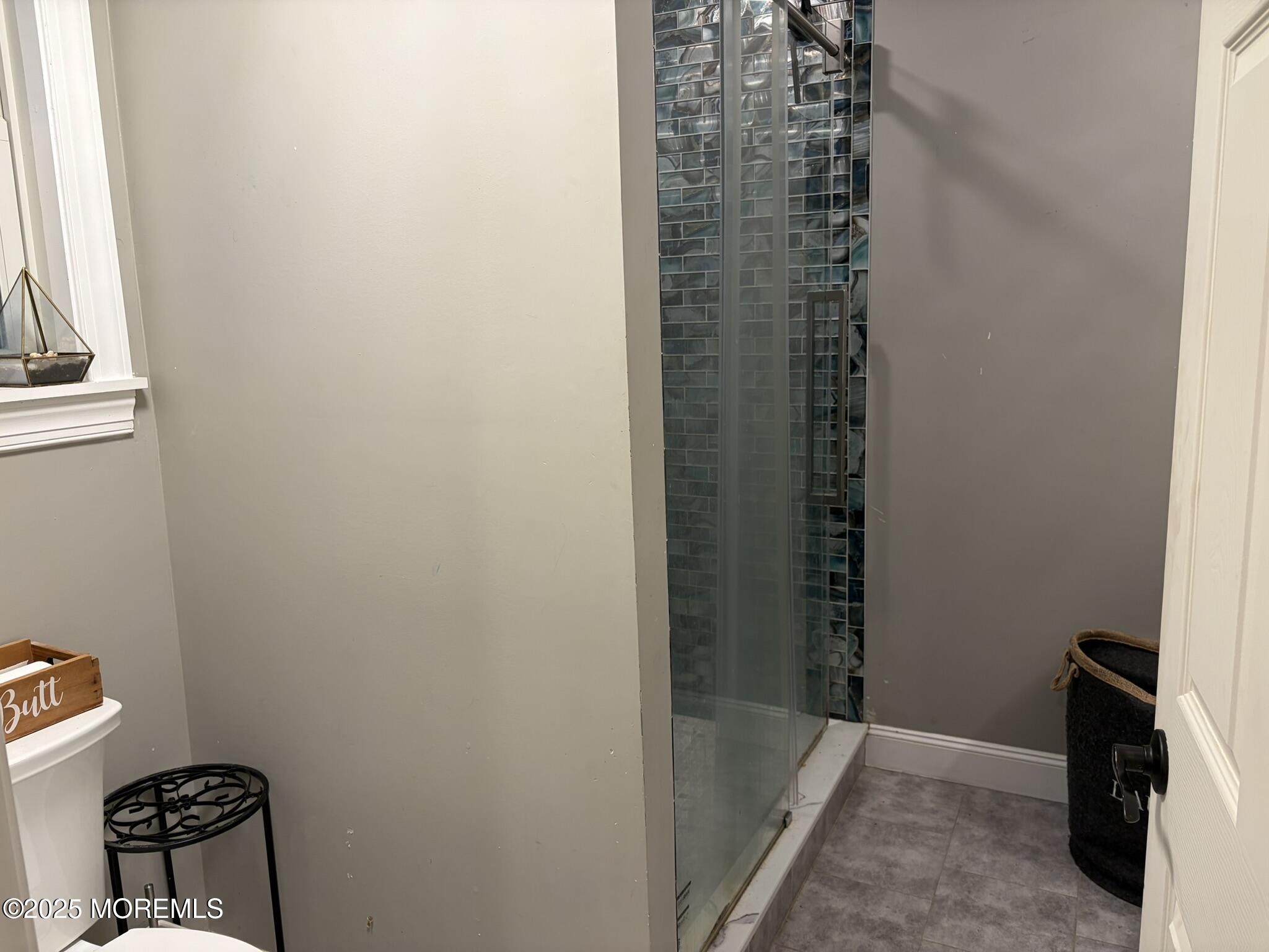 11 Chestnut Ridge Road Holmdel, NJ 07733 - Photo 36 of 44 close up of a small space