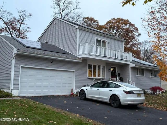 $865,000 | 11 Chestnut Ridge Road, Holmdel, NJ 07733