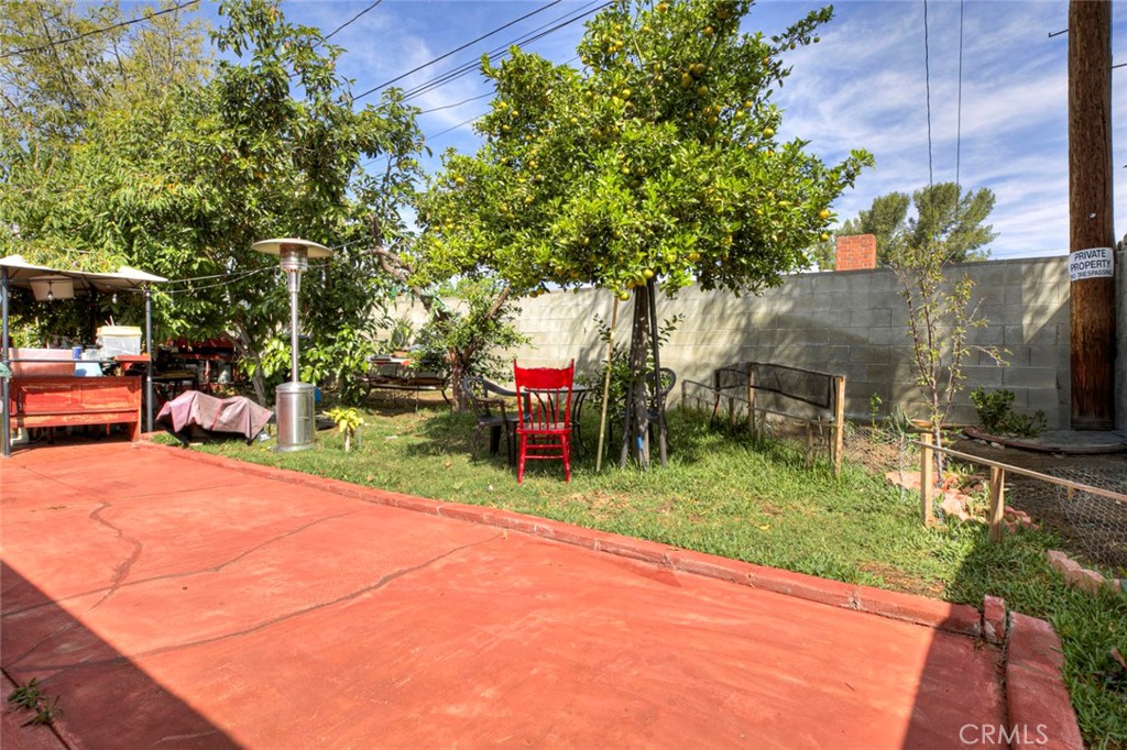 1029 East Galatea Street Azusa, CA 91702 - Photo 12 of 36 a view of a backyard with a patio