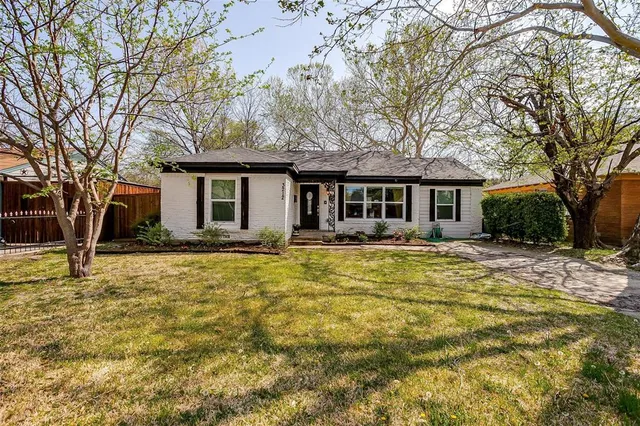 $300,000 | 3212 San Marcus Avenue, Dallas, TX 75228