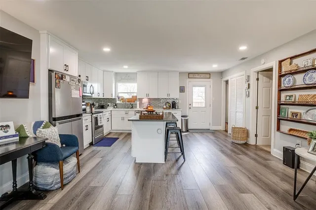 $300,000 | 3212 San Marcus Avenue, Dallas, TX 75228