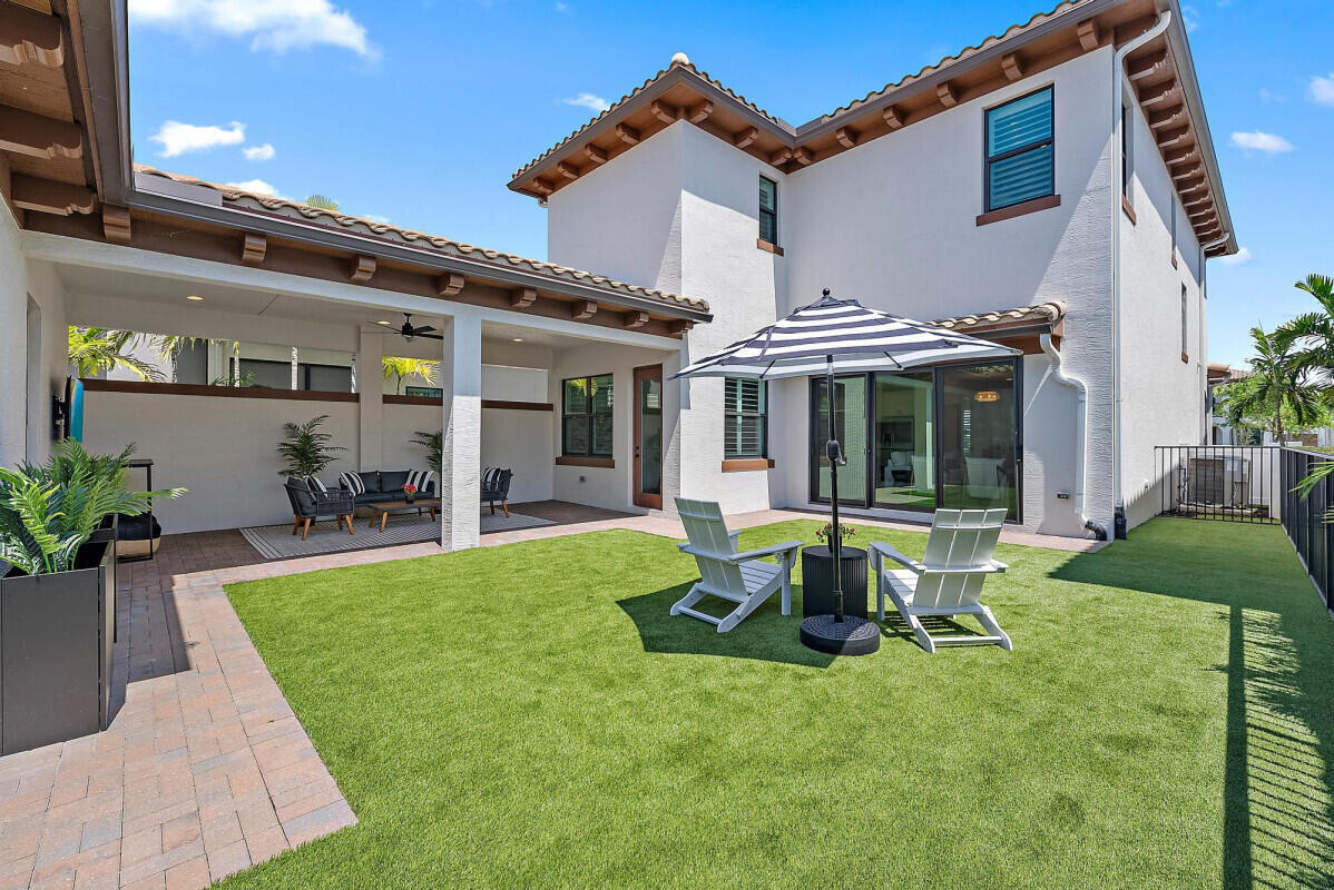 13197 Alton Road Palm Beach Gardens, FL 33418 - Photo 20 of 44 Backyard