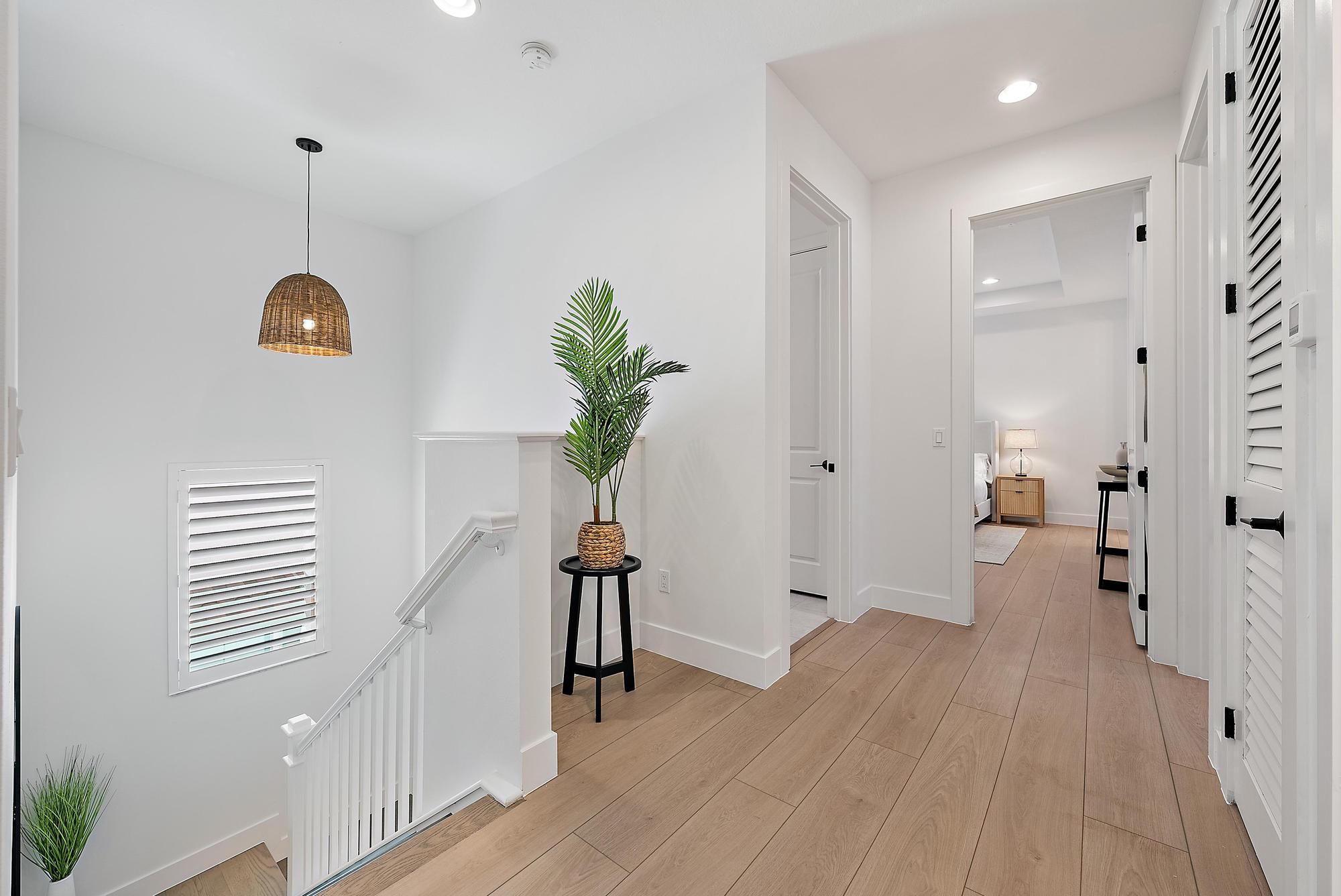 13197 Alton Road Palm Beach Gardens, FL 33418 - Photo 22 of 44 Upstairs landing