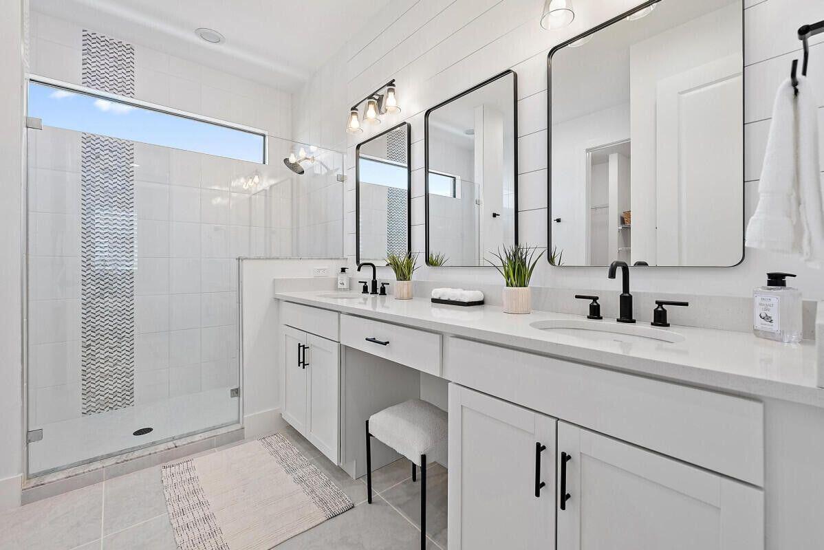 13197 Alton Road Palm Beach Gardens, FL 33418 - Photo 25 of 44 Primary Bathroom