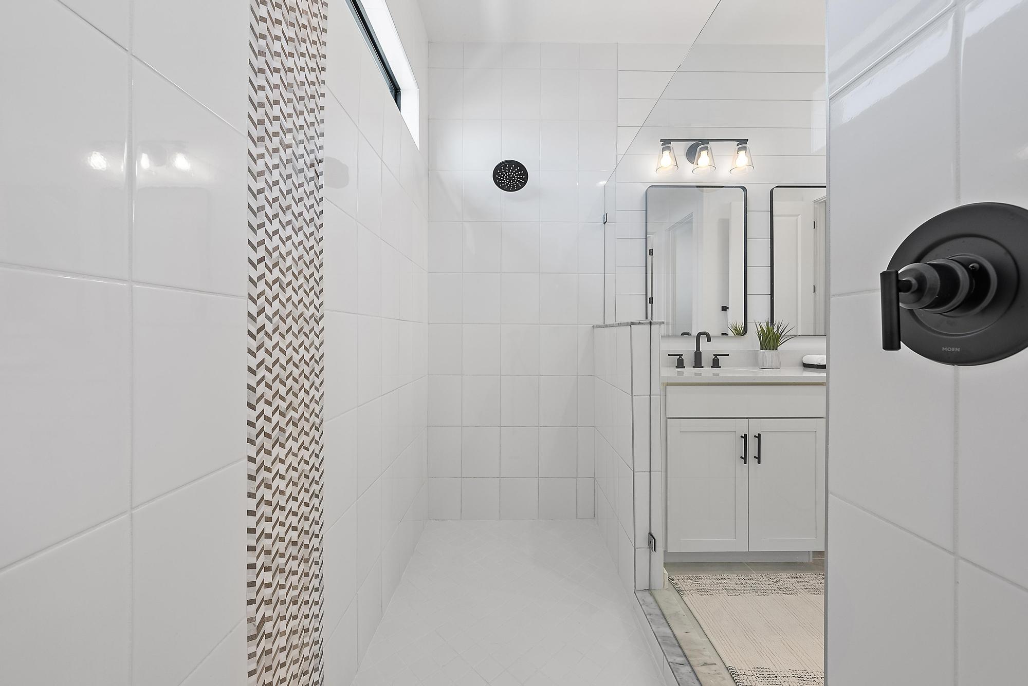 13197 Alton Road Palm Beach Gardens, FL 33418 - Photo 26 of 44 Primary Bathroom