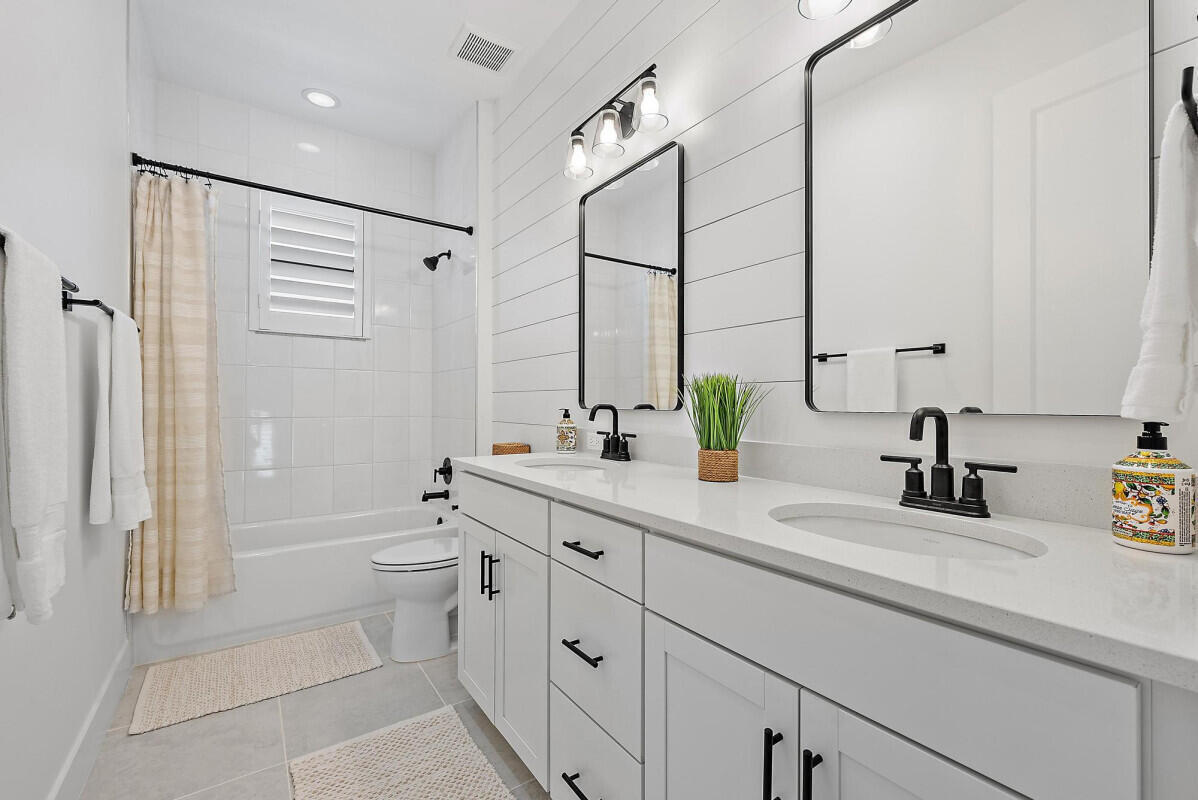 13197 Alton Road Palm Beach Gardens, FL 33418 - Photo 31 of 44 Full Bath